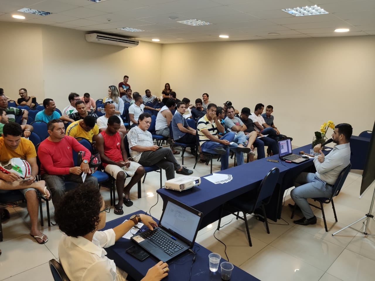 SMTT leiloa veículos, sucatas e equipamentos inservíveis - SMTT Aracaju
